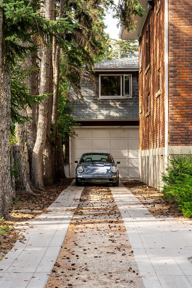 Capturing the Shot I'd Dreamed About: A 1982 Porsche 911 SC in Lower Mount Royal