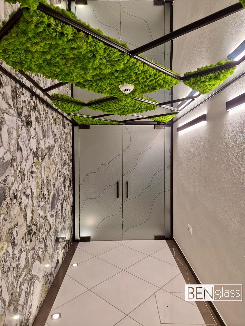 Üveg ajtók és falak