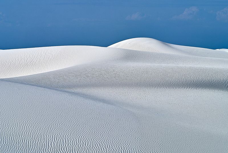 Gipsen Golven onder een Kobaltkoepel