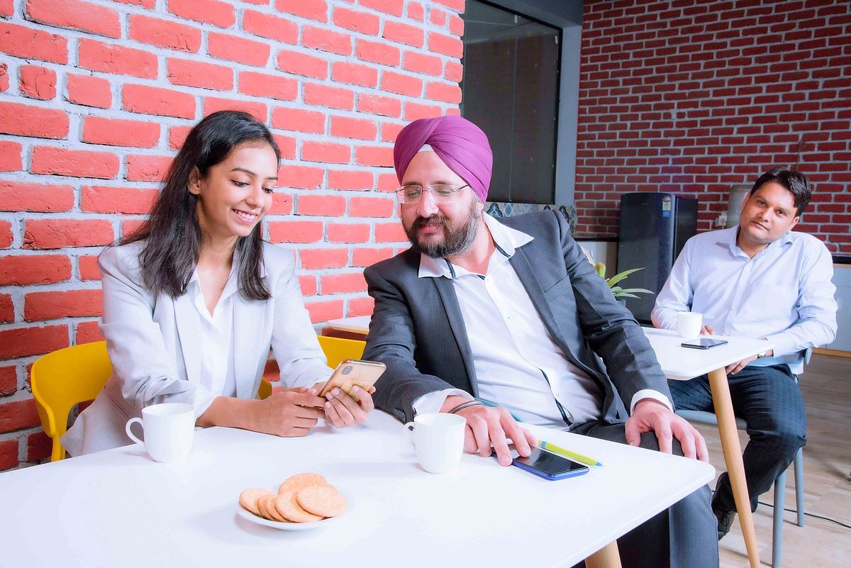 Professional headshot, portrait, and group photo for corporate and personal branding.