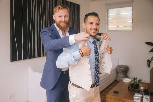 Bride & Groom get ready for the wedding day