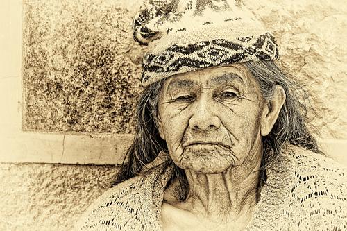 Portrait en sepia d'une femme de Bolivie