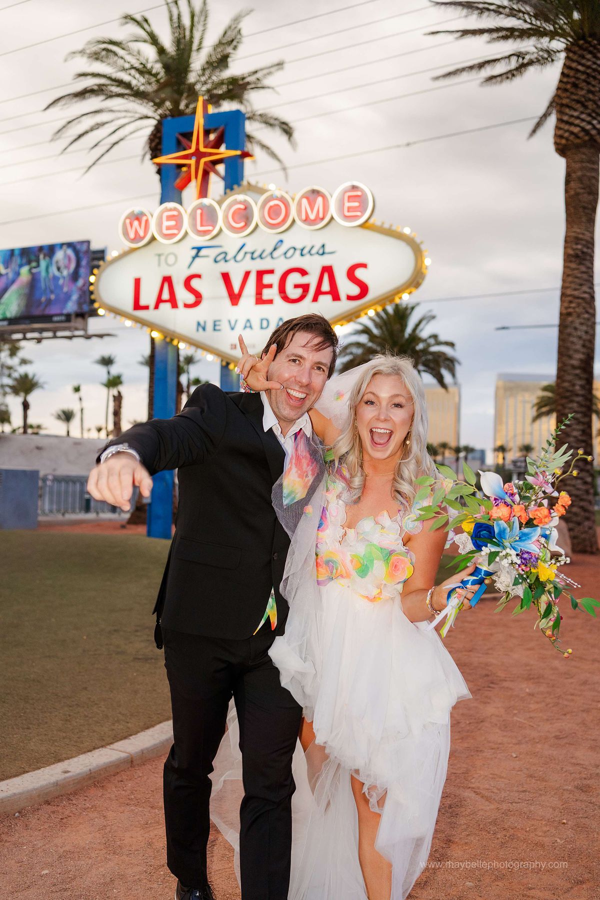 Welcome to Fabulous Las Vegas Sign Photoshoot