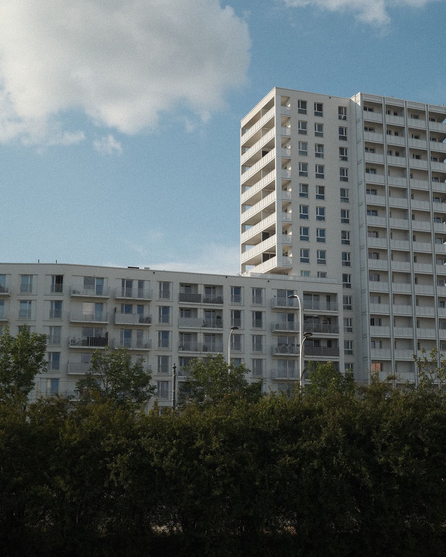 Biały blok