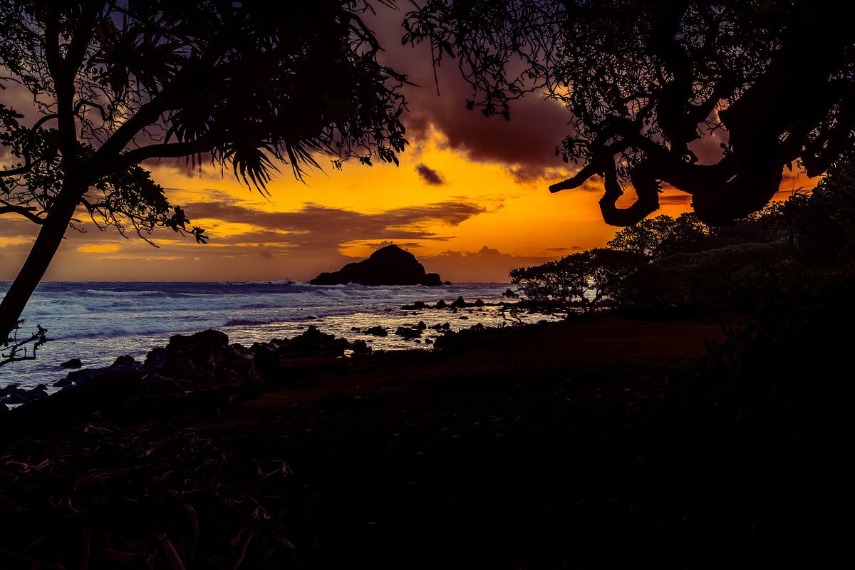 Koki Beach Stormy Sunrise &ndash; Maui, Hawaii