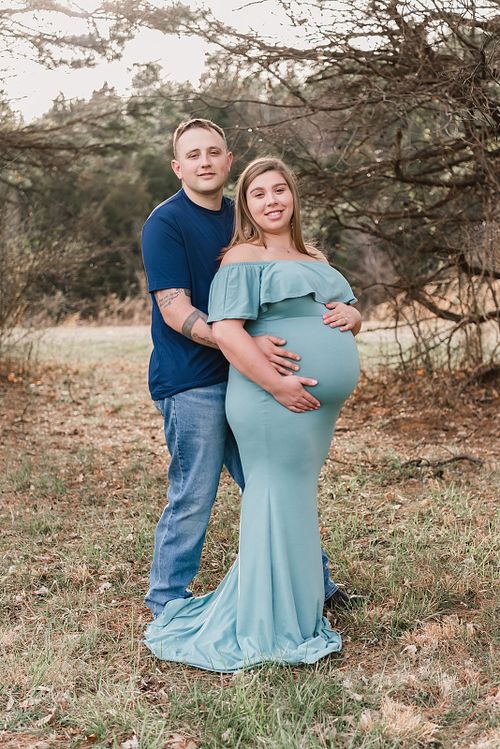 Haley and Zach | Maternity