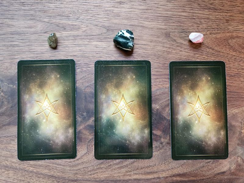 Choose Your New Moon Tarot Message – September 2025