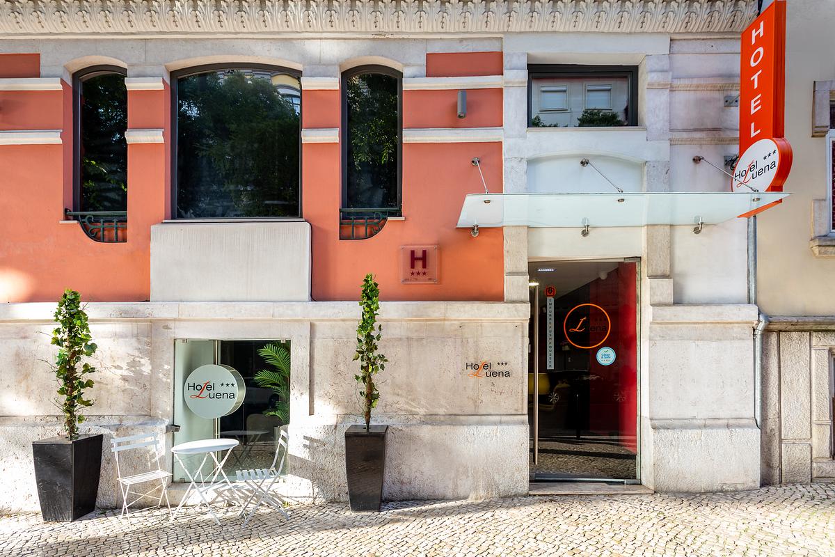HOTEL LUENA Detalhe Fachada