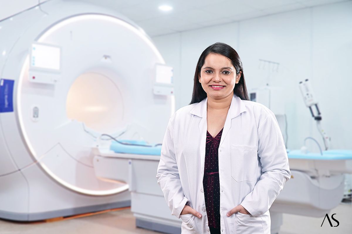 Professional branding portrait of radiologist Dr. Suvarna Deshpande by Akkil Suvarna