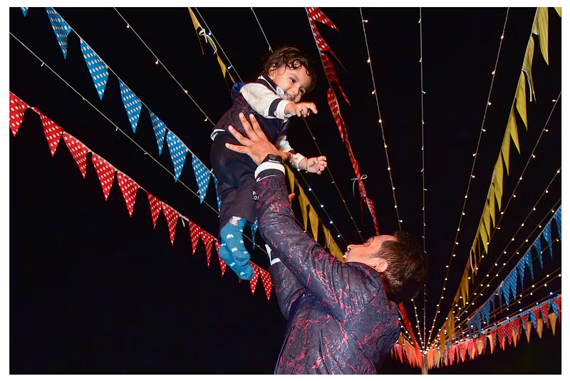 Planning a First Birthday? Don’t Book a Photographer Before Reading This!