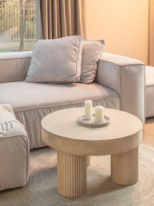 Close-up view of coffee table &ndash; Faget project