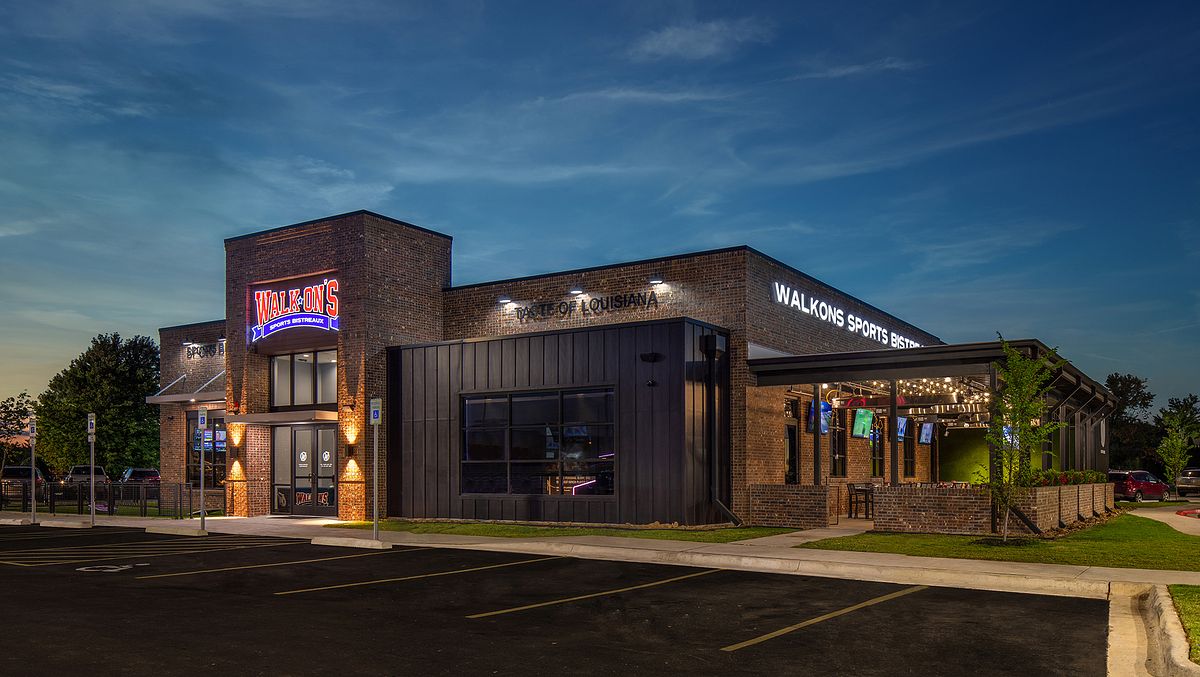 restaurant twilight architecture photographer fayetteville