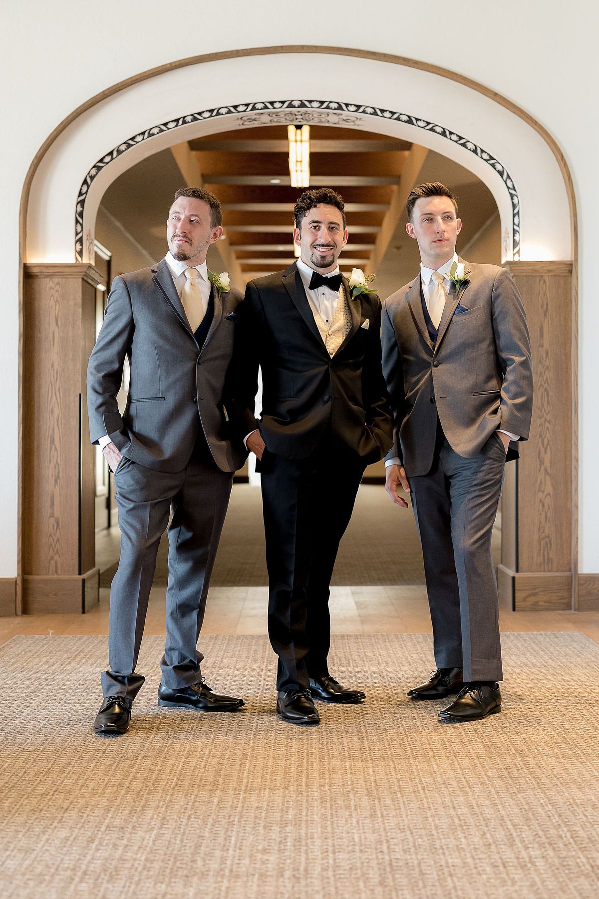 groom-with-brothers
