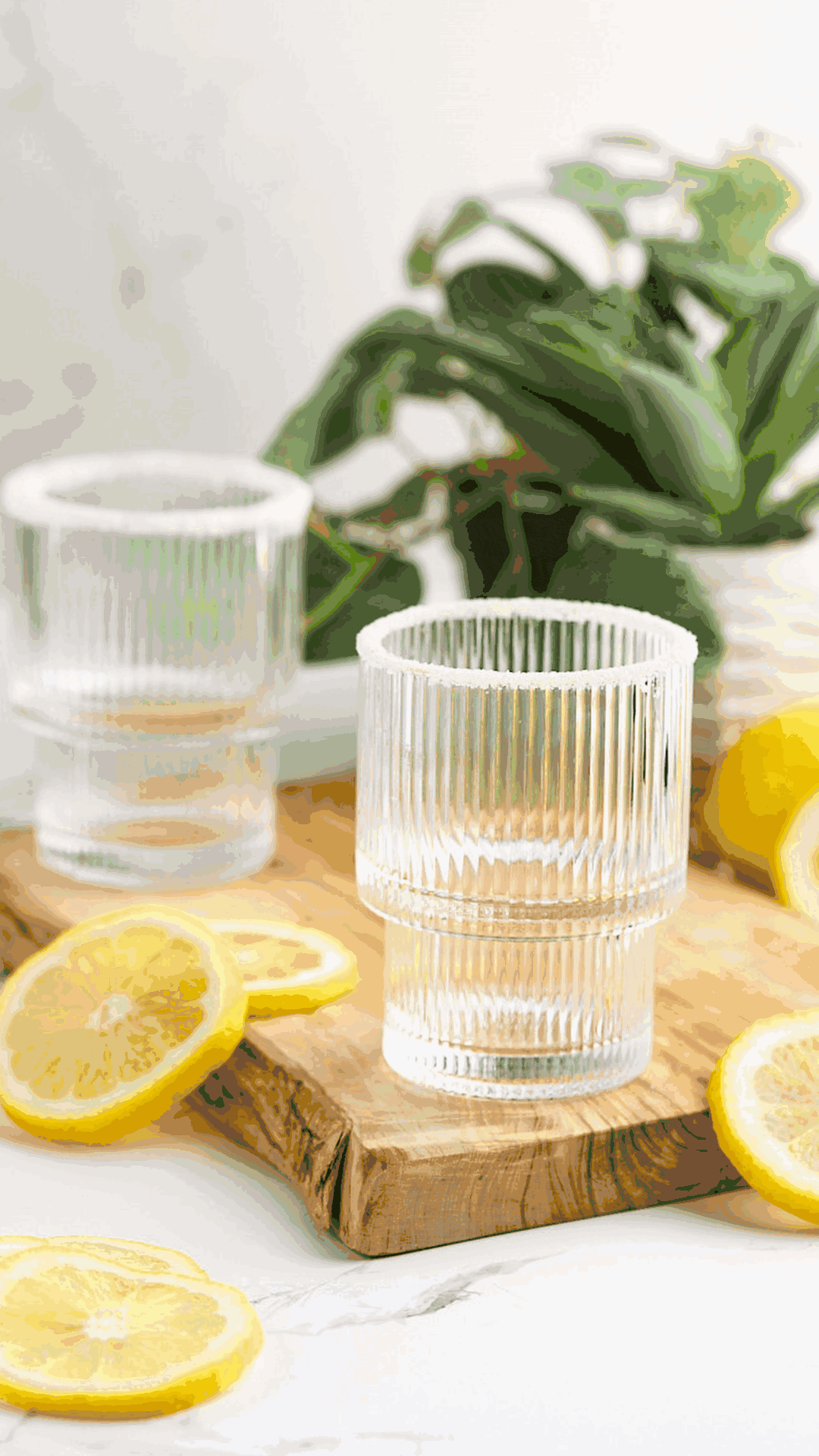 Stop motion animation of  fresh lemonade filling up in a cup