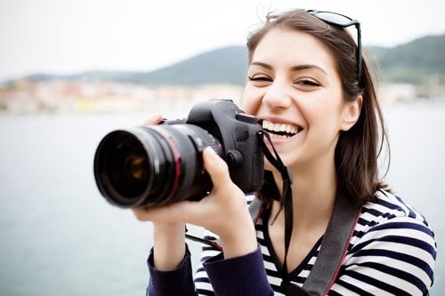 How to Become a Professional Photographer (2025 Guide) 