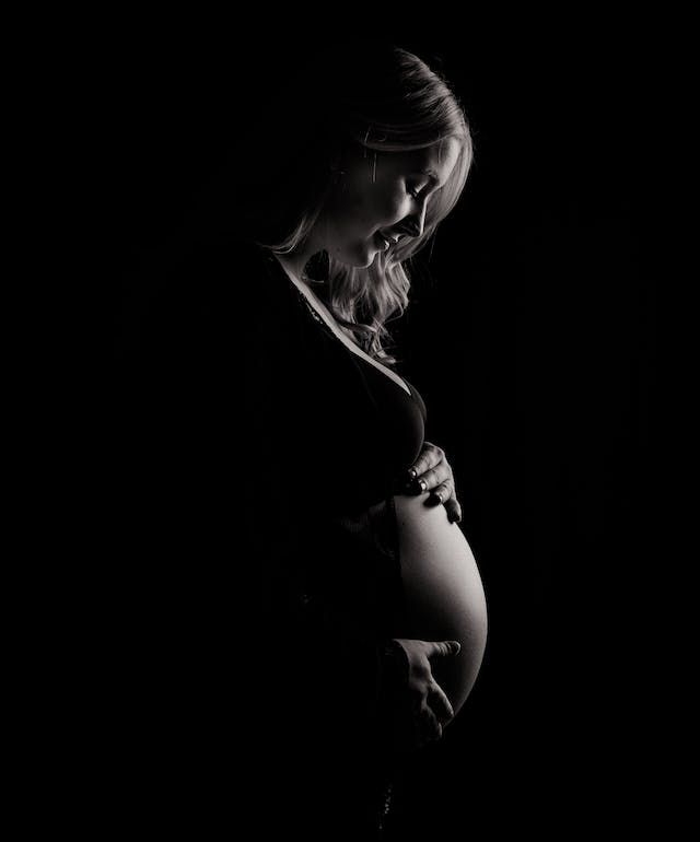 Tips to Prepare for Your Maternity Photo Session: What You Need to Know