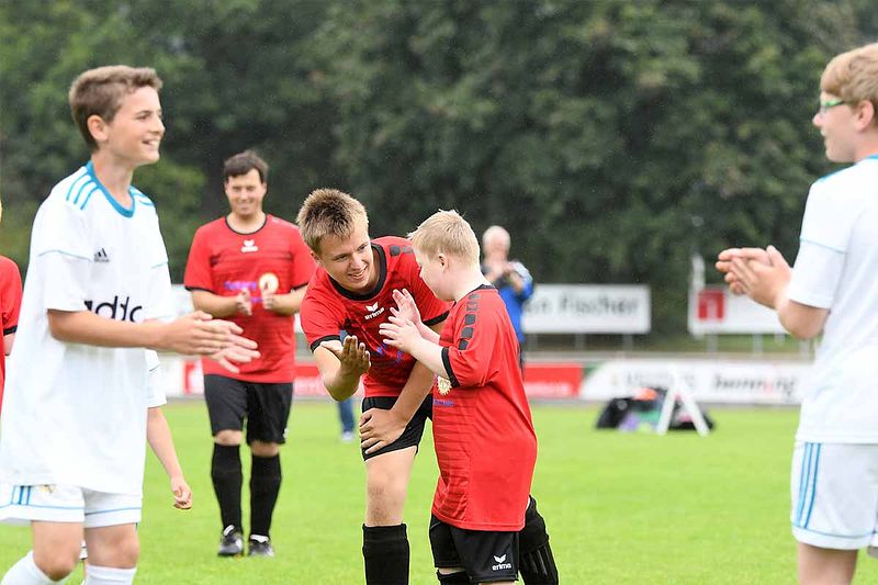 Real Madrid Fußballschule: Sommercamp mit Trainingswoche und Abschlussturnier!
