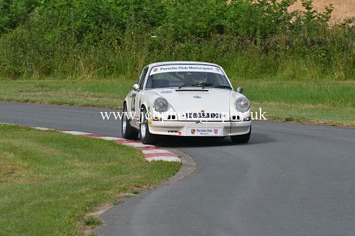 Porsche 911E driven by Martin Leach