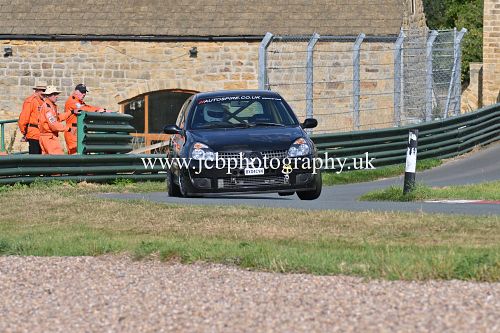 Renault Clio 182 driven by Tony Pickering