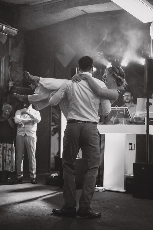 couple at wedding dancing