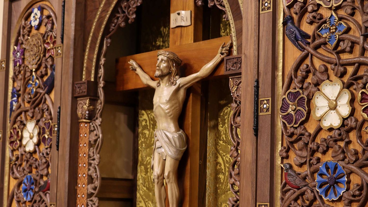 Contrasts Woodcarving LTD