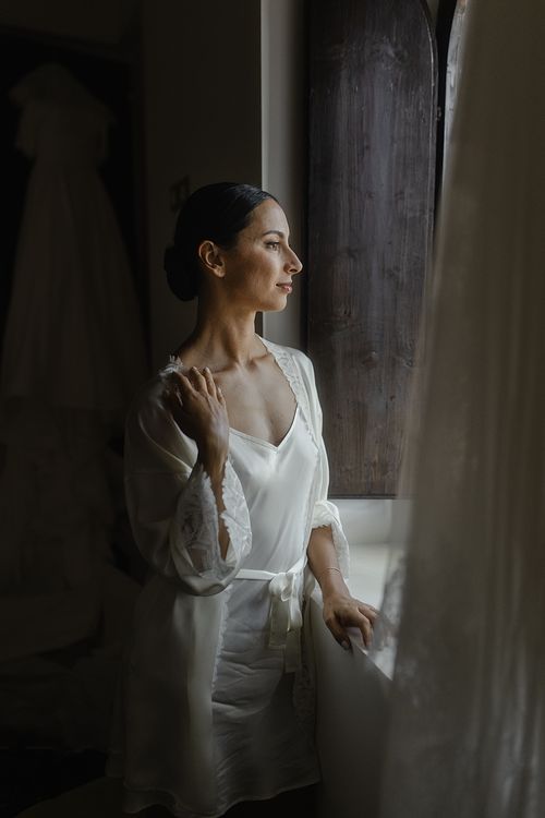 Preparativi sposa matrimonio Badia San Vittore Cingoli fotografie spontanee eleganti