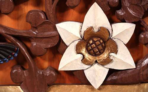 Hand-carved Star of Bethlehem flower