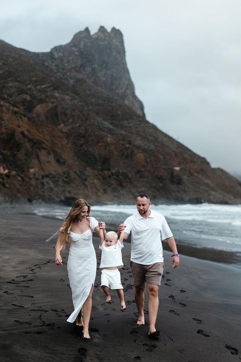 Family / Playa de San Roque