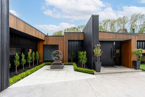 Package 2&ndash; Luxury Lifestyle Home