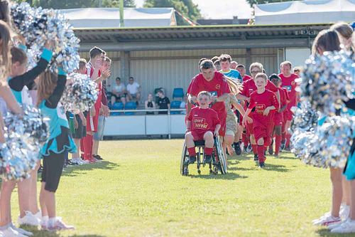 Partnerschaften, die mehr bewirken als eine Spende