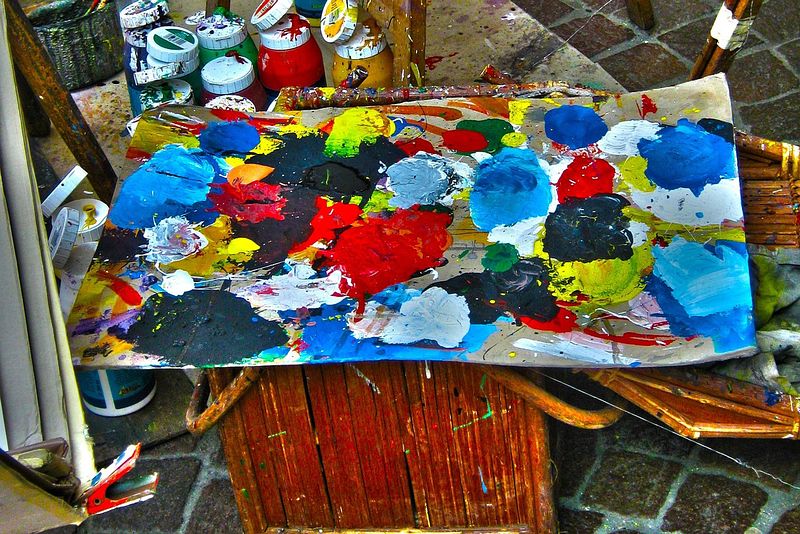 How to price fine art (tips for emerging artists)