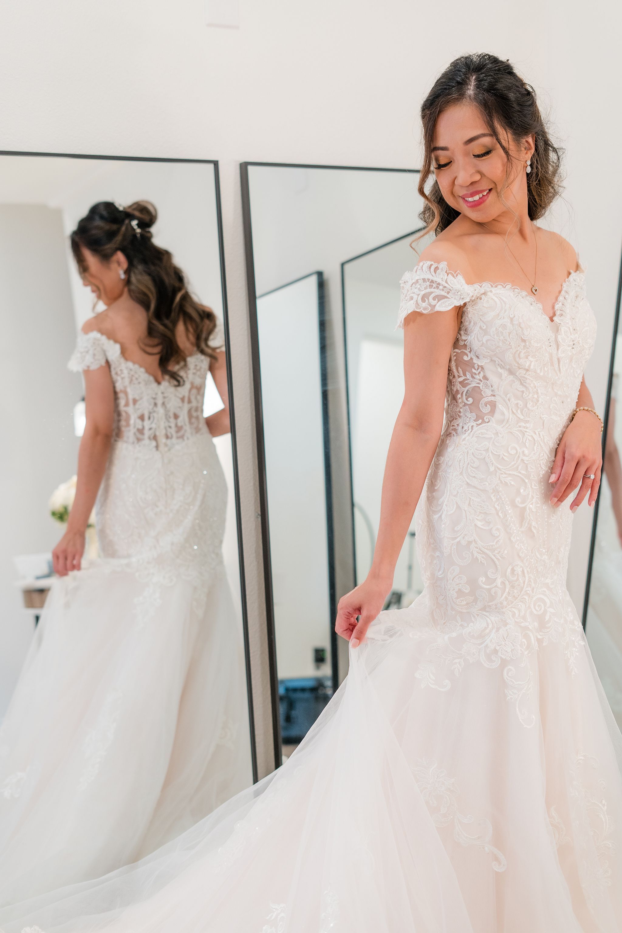Hello, I am Maybelle. Your wedding and lifestyle  photographer based in Las Vegas, Nevada.